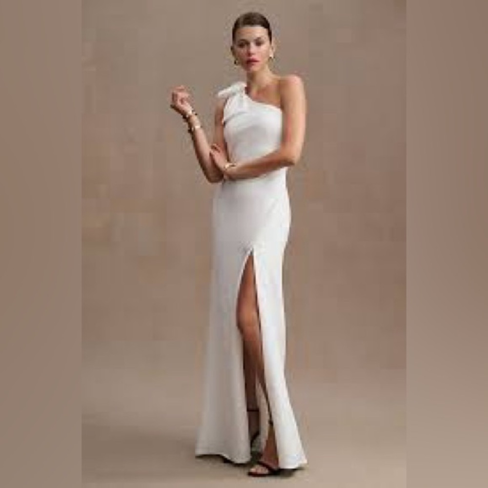 NWT Ieena Mac Duggal Tatum One Shoulder White Gown Bridal Formal Sz 8